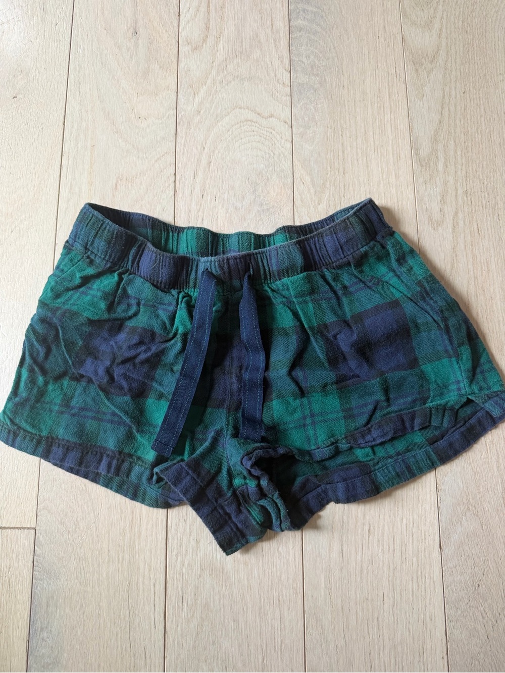 Old Navy Green and Navy Plaid holiday Shorts